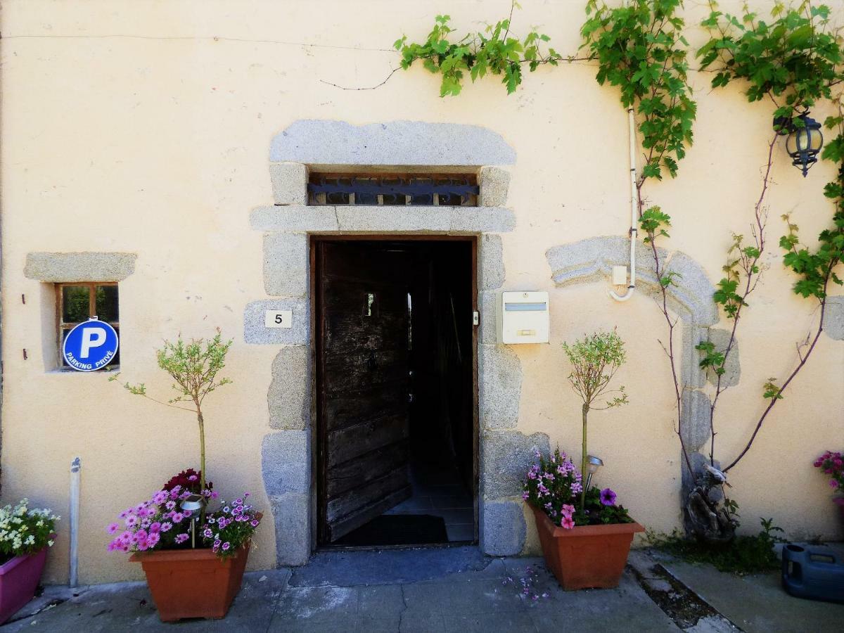 L'Ancien Presbytere Chambres D'Hote Ou Gite Le Dorat Buitenkant foto